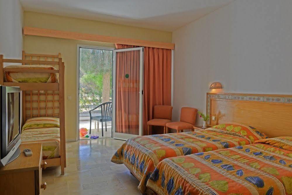 Hotel Meninx Djerba Triffa Екстериор снимка